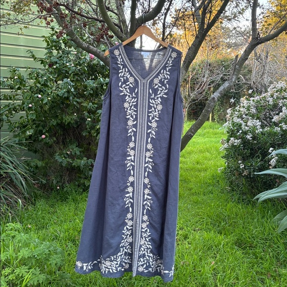 New] Pure Jill (1X) Gray & Cream Embroidered Sleeveless Midi Shift Dress